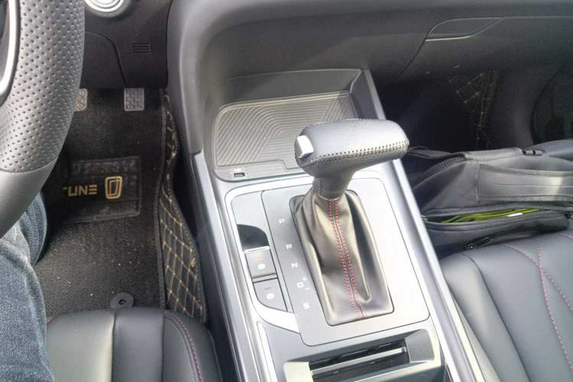 Used Bestune T55 2023 1.5T Automatic Leap Model Gear Lever
