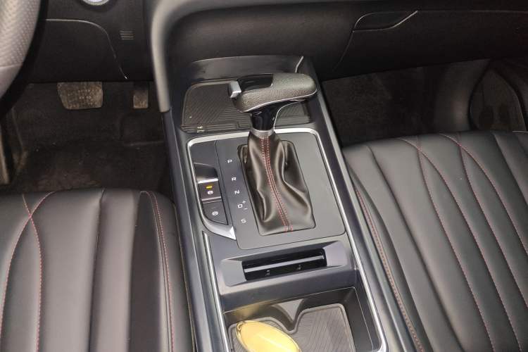 Used Bestune T55 2023 1.5T Automatic Leap Model Gear Lever