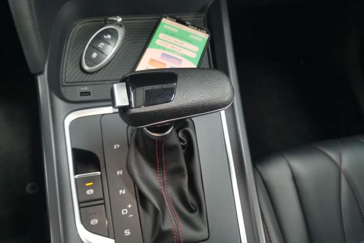 Used Bestune T55 2023 1.5T Automatic Leap Model Gear Lever