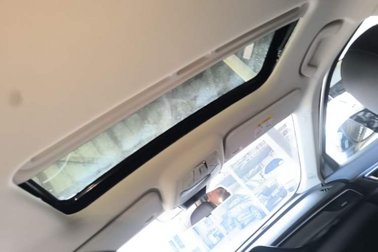 Used Bestune T55 2023 1.5T Automatic Leap Model Headliner