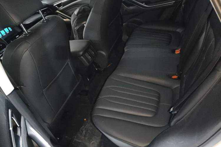 Used Bestune T55 2023 1.5T Automatic Leap Model Interior 4