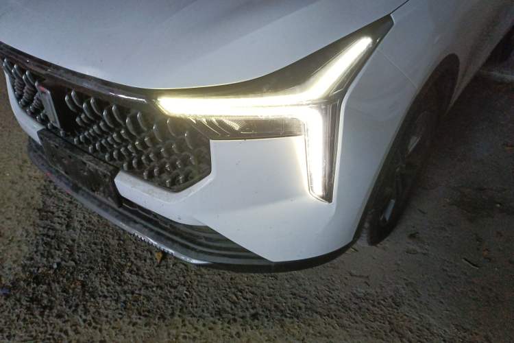 Used Bestune T55 2023 1.5T Automatic Leap Model Left Front Headlight