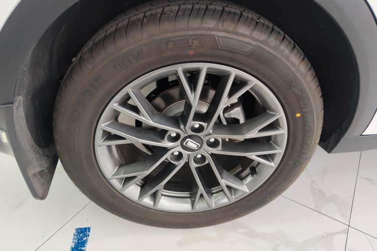 Used Bestune T55 2023 1.5T Automatic Leap Model Left Front Wheel Hub