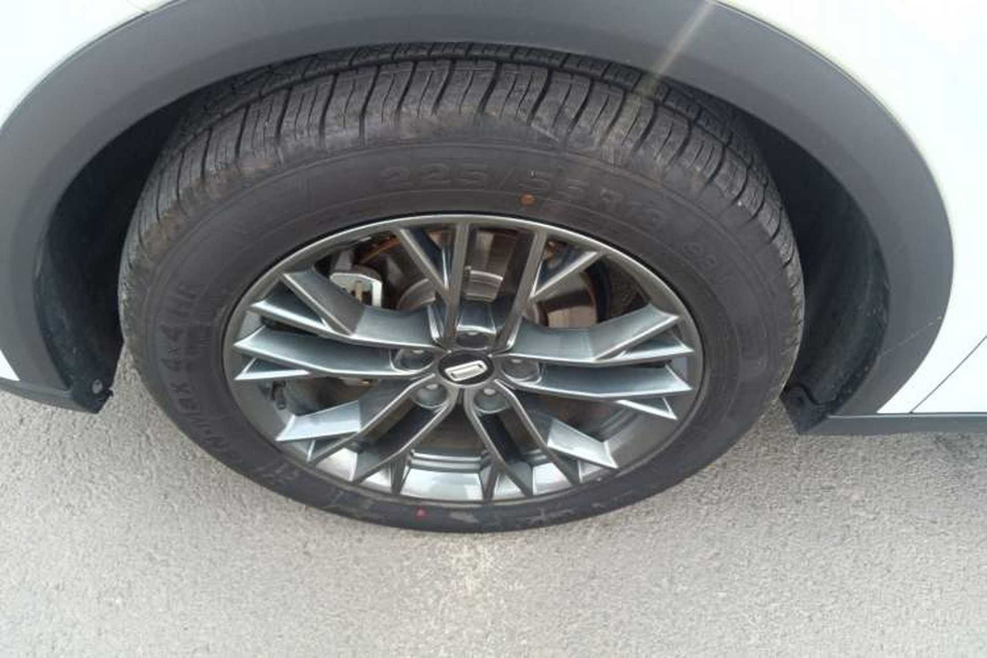 Used Bestune T55 2023 1.5T Automatic Leap Model Left Front Wheel Hub