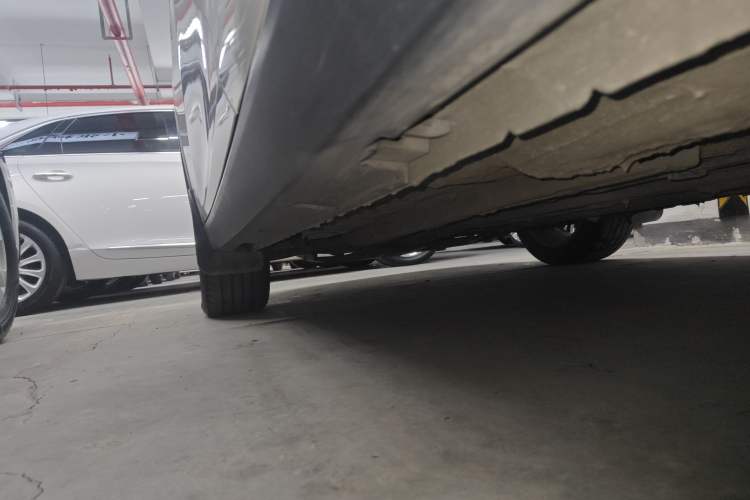 Used Bestune T55 2023 1.5T Automatic Leap Model Left Side Sill