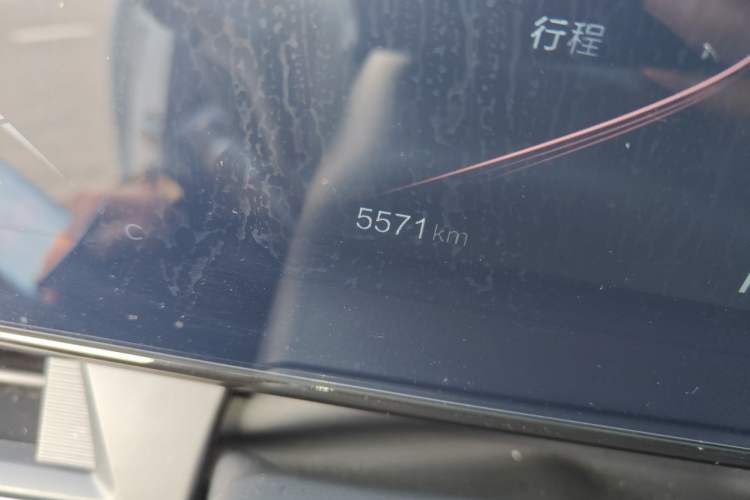Used Bestune T55 2023 1.5T Automatic Leap Model Odometer Close Up