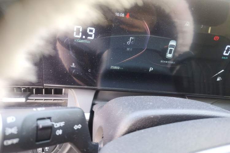 Used Bestune T55 2023 1.5T Automatic Leap Model Odometer Close Up