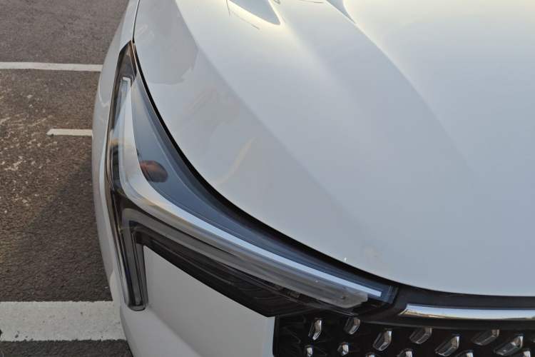 Used Bestune T55 2023 1.5T Automatic Leap Model Right Front Headlight