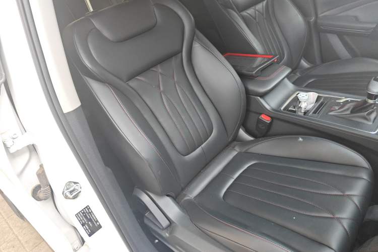 Used Bestune T55 2023 1.5T Automatic Leap Model Right Front Seat