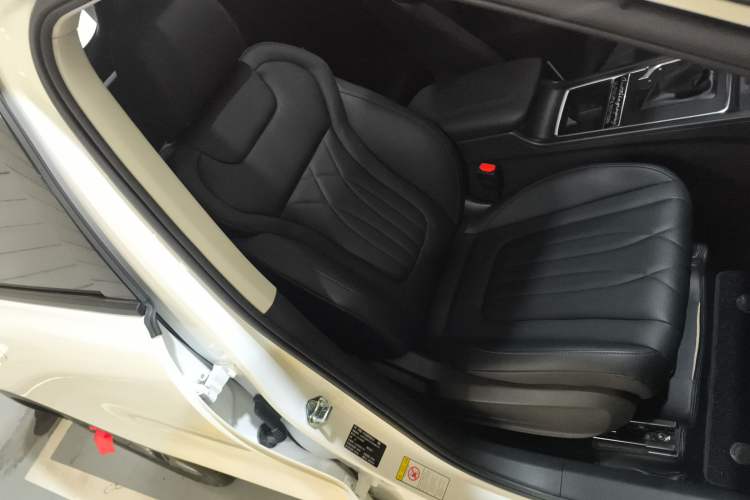 Used Bestune T55 2023 1.5T Automatic Leap Model Right Front Seat