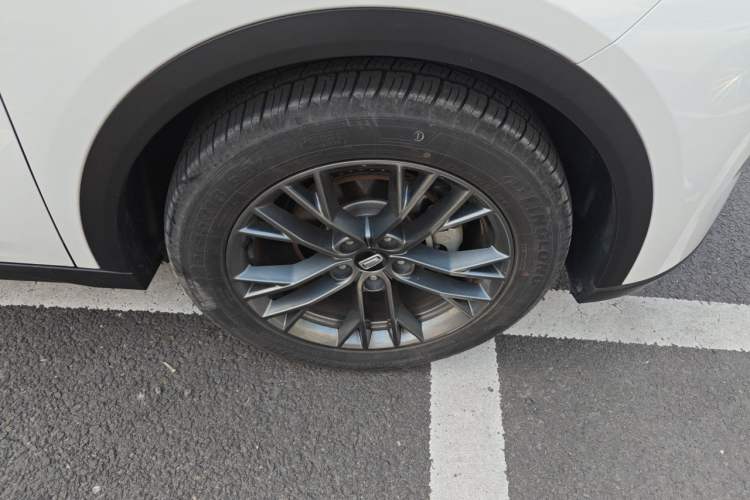 Used Bestune T55 2023 1.5T Automatic Leap Model Right Front Wheel Hub