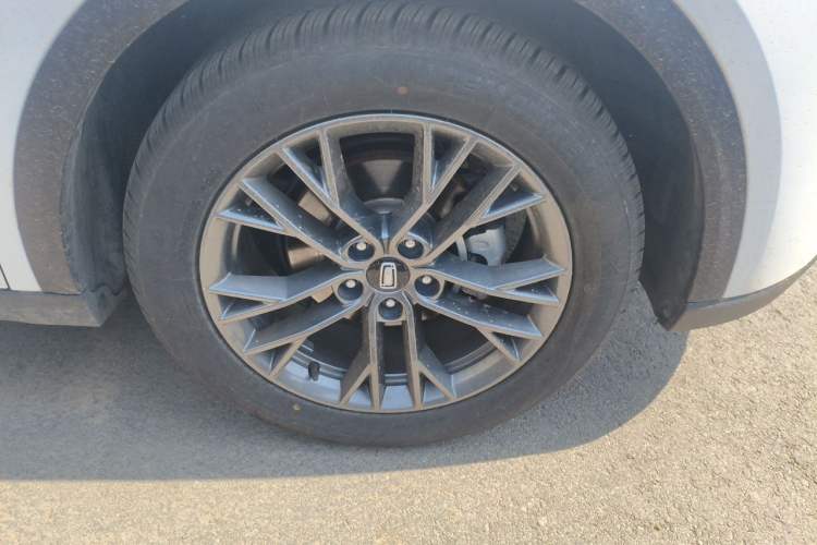Used Bestune T55 2023 1.5T Automatic Leap Model Right Front Wheel Hub