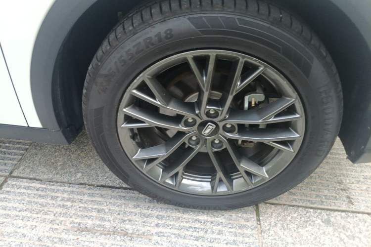 Used Bestune T55 2023 1.5T Automatic Leap Model Right Front Wheel Hub