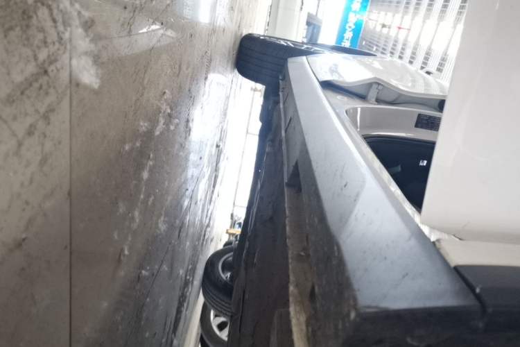 Used Bestune T55 2023 1.5T Automatic Leap Model Right Side Sill