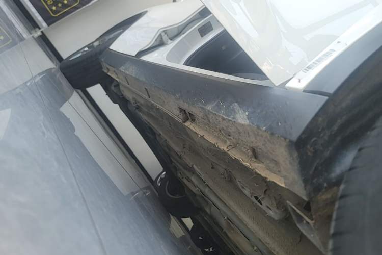Used Bestune T55 2023 1.5T Automatic Leap Model Right Side Sill