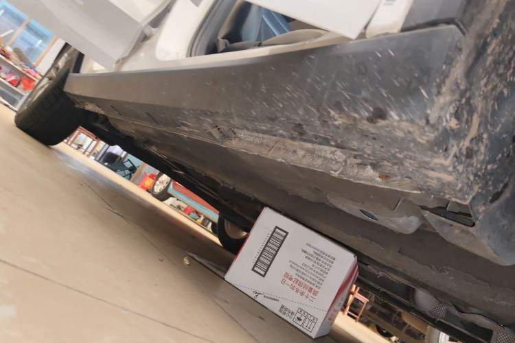 Used Bestune T55 2023 1.5T Automatic Leap Model Right Side Sill