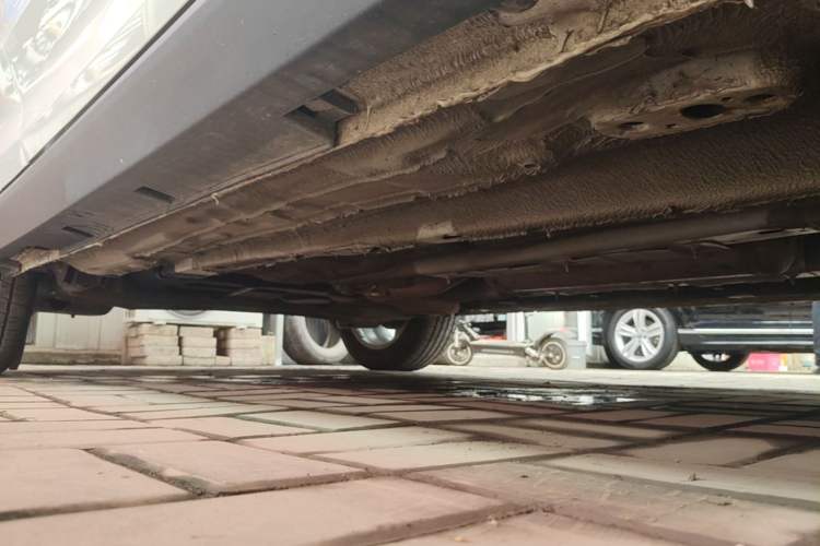 Used Bestune T55 2023 1.5T Automatic Leap Model Right Side Sill