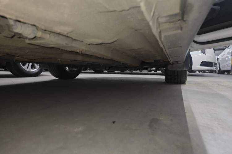 Used Bestune T55 2023 1.5T Automatic Leap Model Right Side Sill