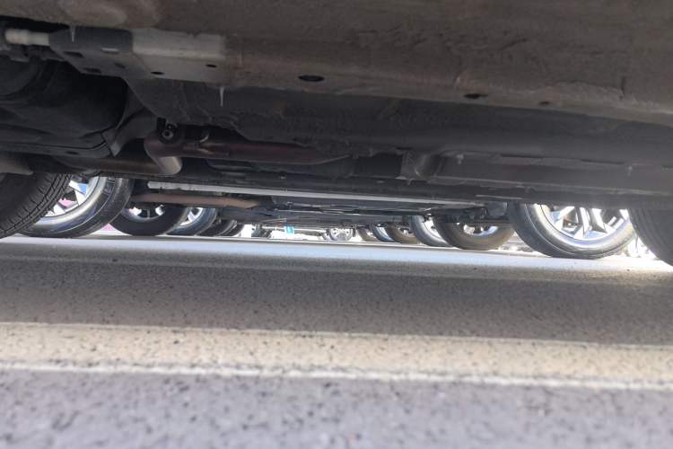 Used Bestune T55 2023 1.5T Automatic Leap Model Right Side Sill