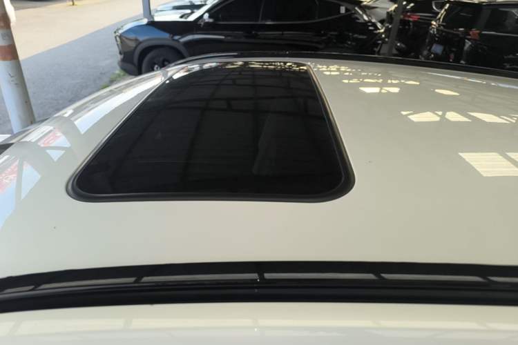 Used Bestune T55 2023 1.5T Automatic Leap Model Roof