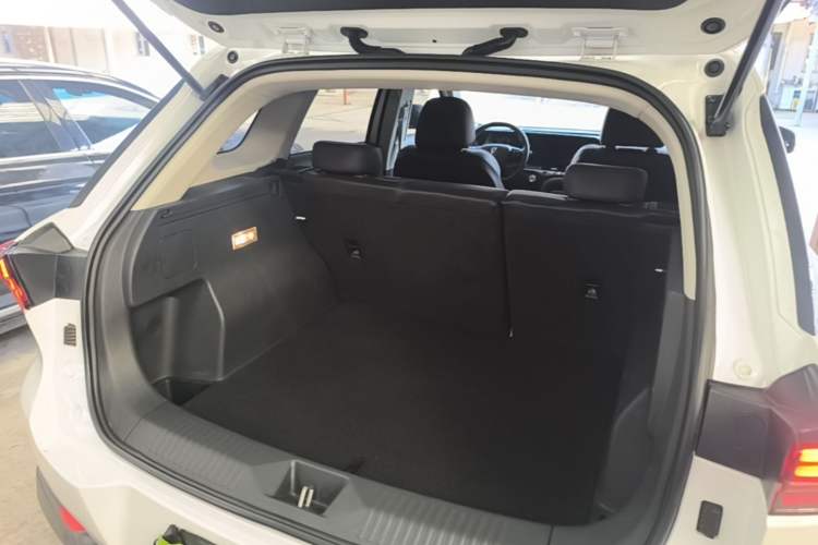 Used Bestune T55 2023 1.5T Automatic Leap Model Trunk