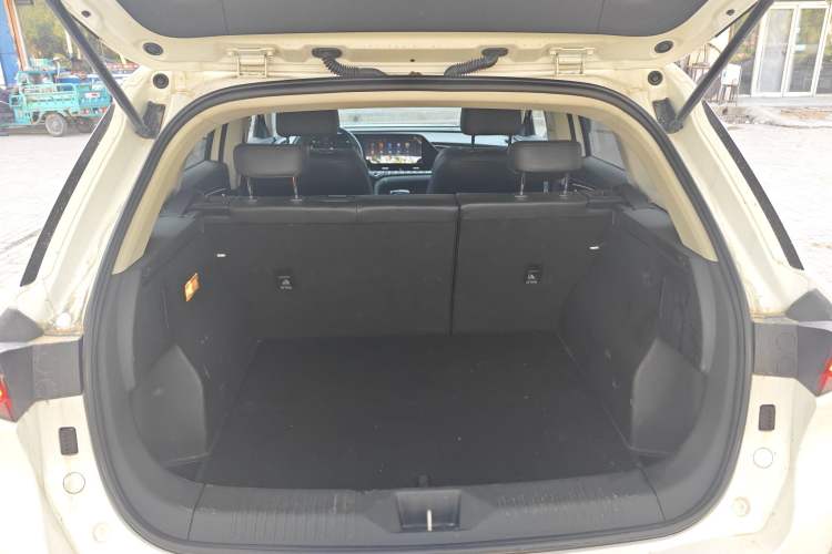 Used Bestune T55 2023 1.5T Automatic Leap Model Trunk