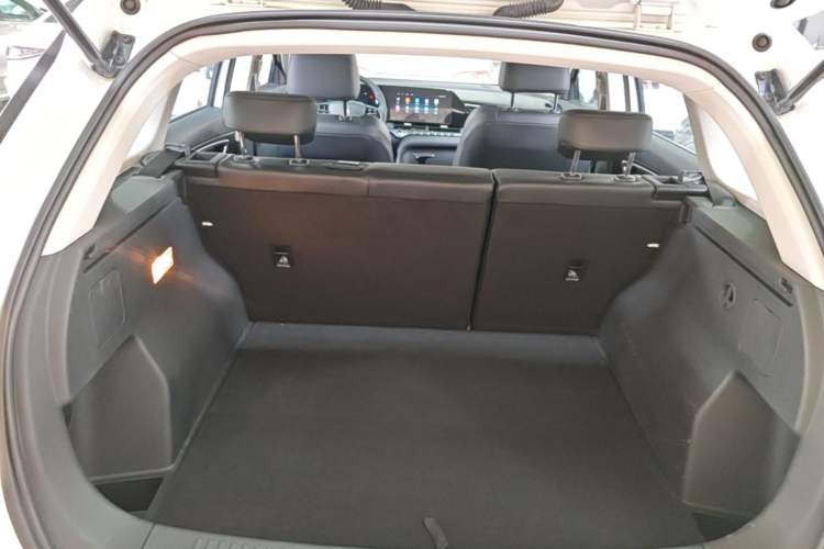 Used Bestune T55 2023 1.5T Automatic Leap Model Trunk