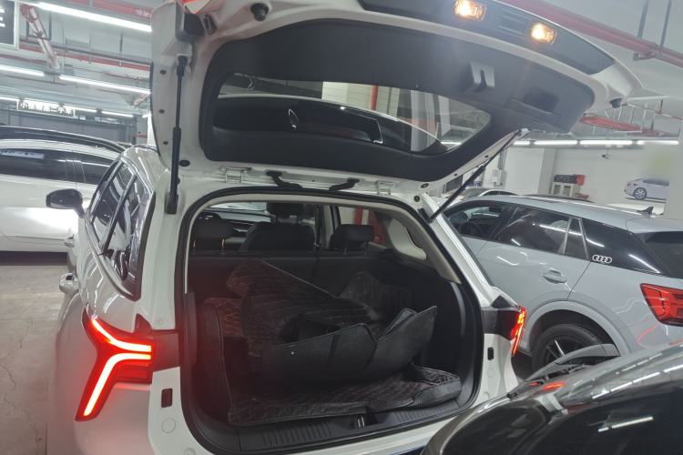 Used Bestune T55 2023 1.5T Automatic Leap Model Trunk
