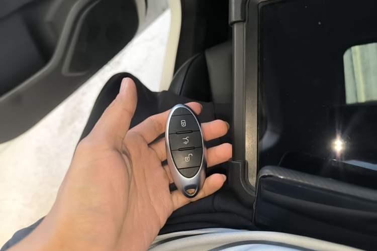 Used Bestune T55 2023 1.5T Automatic Leap Model Vehicle Key