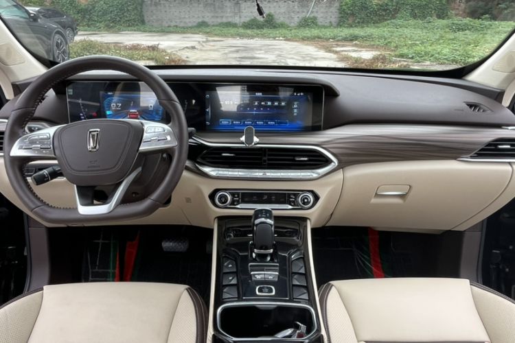 Used Bestune T77 2020 PRO 280 TID Automatic Luxury Model Interior 1