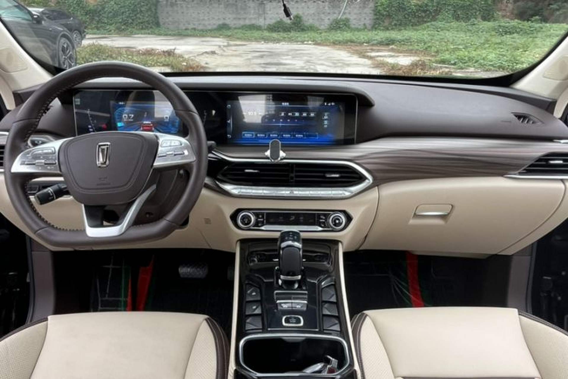 Used Bestune T77 2020 PRO 280 TID Automatic Luxury Model Interior 1