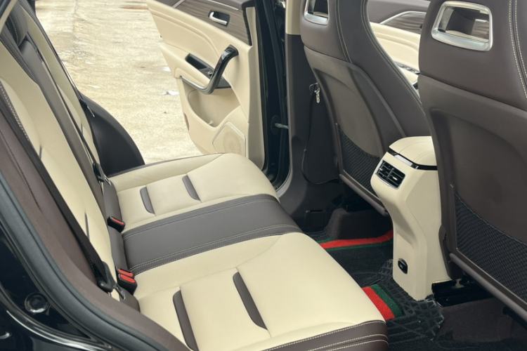 Used Bestune T77 2020 PRO 280 TID Automatic Luxury Model Interior 10