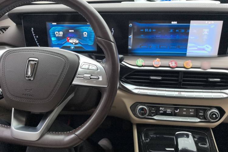 Used Bestune T77 2020 PRO 280 TID Automatic Luxury Model Interior 2