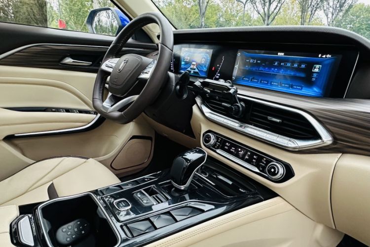 Used Bestune T77 2020 PRO 280 TID Automatic Luxury Model Exterior 7