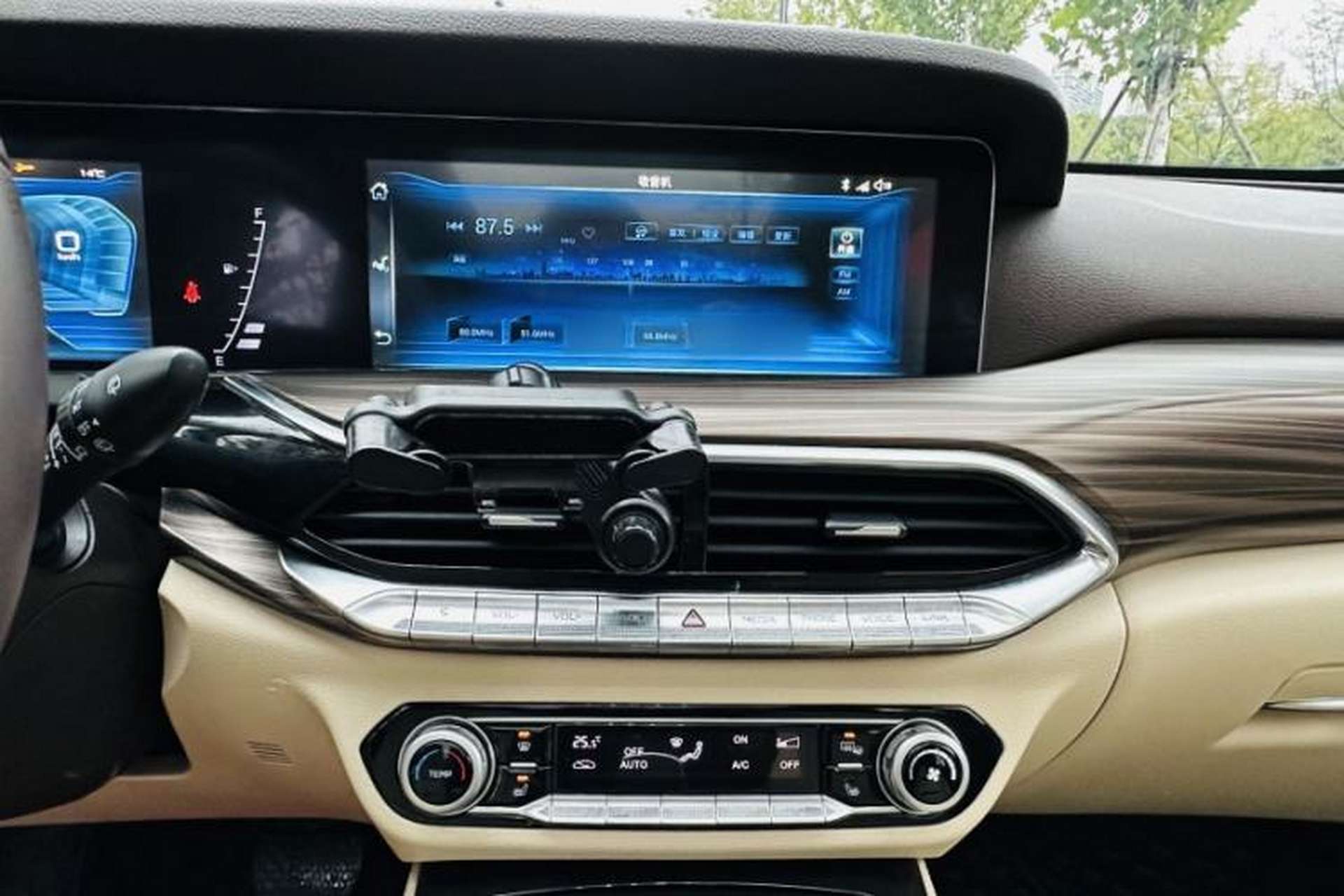 Used Bestune T77 2020 PRO 280 TID Automatic Luxury Model Exterior 9