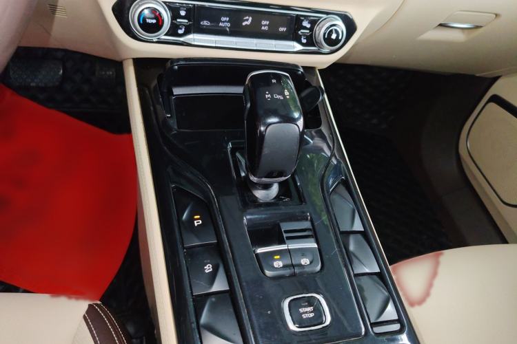 Used Bestune T77 2020 PRO 280 TID Automatic Luxury Model Gear Lever