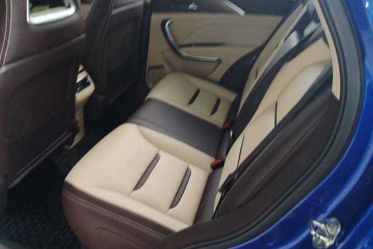 Used Bestune T77 2020 PRO 280 TID Automatic Luxury Model Interior 4