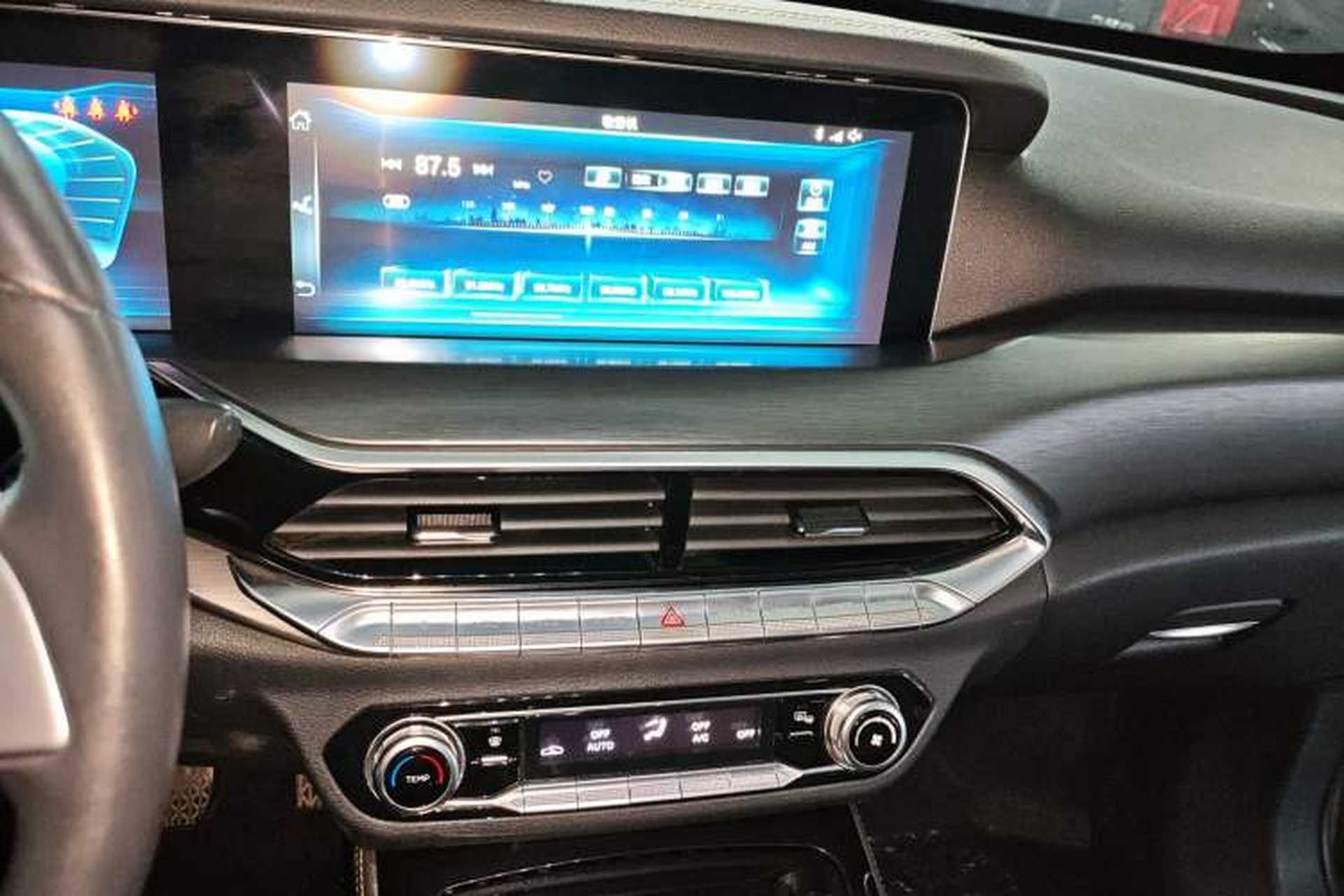 Used Bestune T77 2019 230 TID Automatic Prestige Version China V Emission Standard Audio And AC Panel