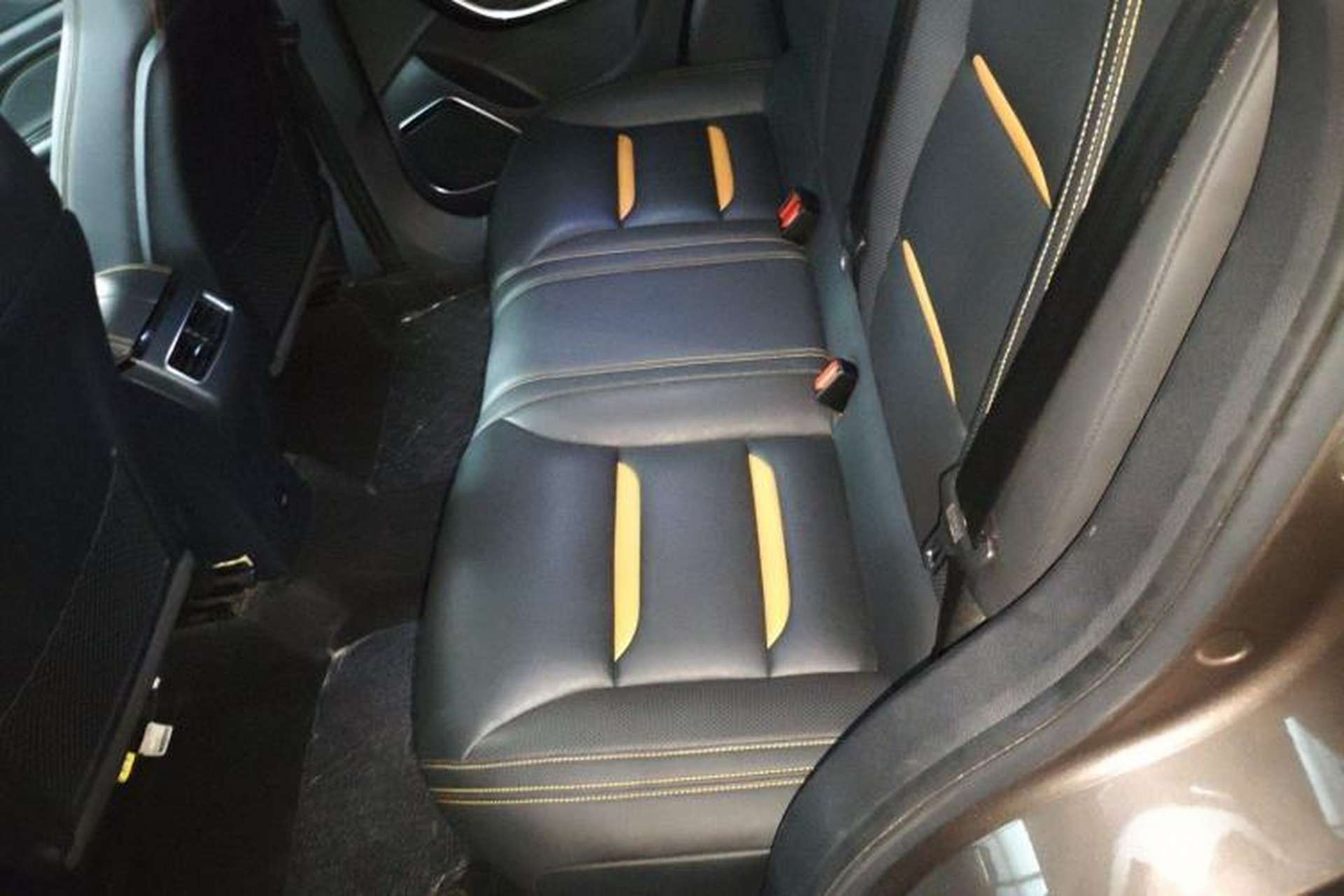Used Bestune T77 2019 230 TID Automatic Prestige Version China V Emission Standard Left Rear Seat