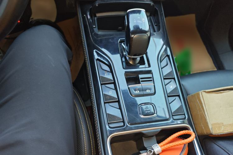 Used Bestune T77 2019 230 TID Automatic Prestige Version China V Emission Standard Gear Lever