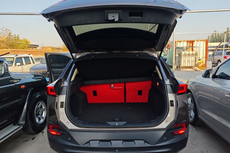 Used Bestune T77 2019 230 TID Automatic Prestige Version China V Emission Standard Trunk