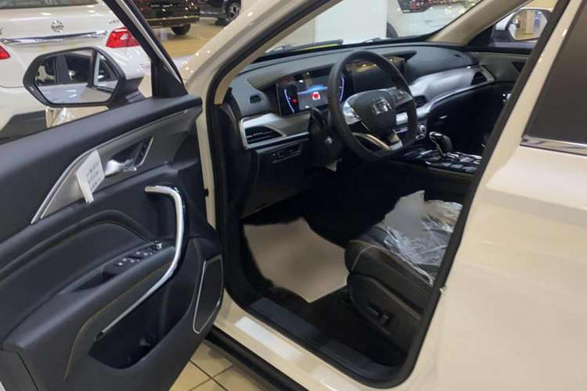 Used Bestune T77 2023 1.5T Automatic Luxury Model Interior 2