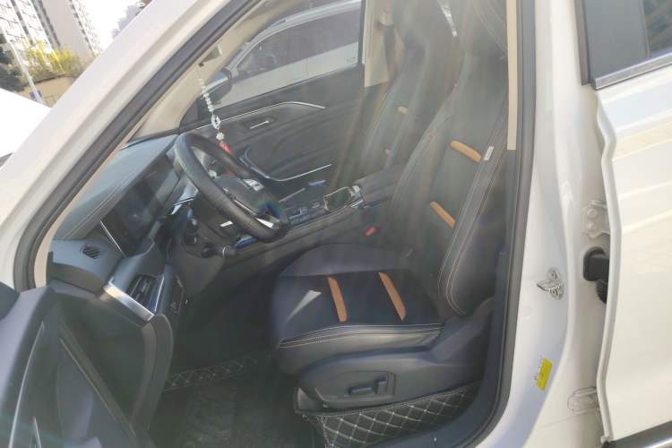 Used Bestune T77 2020 PRO 280 TID Automatic Luxury Model Left Front Seat
