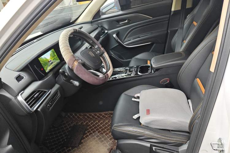Used Bestune T77 2019 230 TID Automatic Luxury Version China VI Emission Standard Left Front Seat