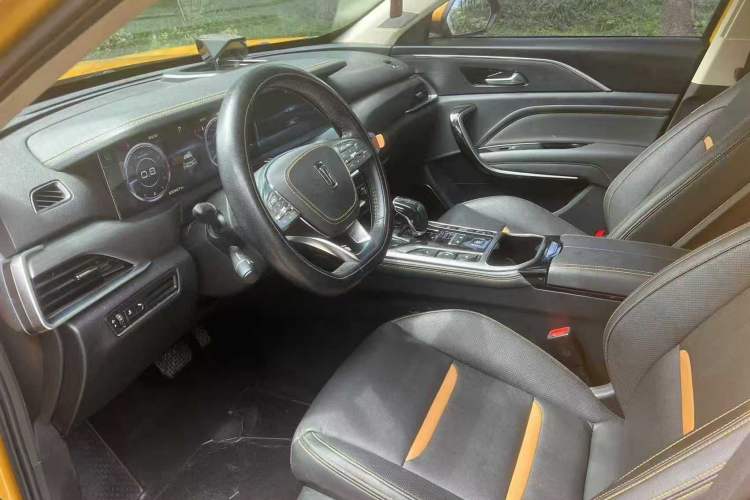 Used Bestune T77 2020 PRO 280 TID Automatic Prestige Model Interior 6