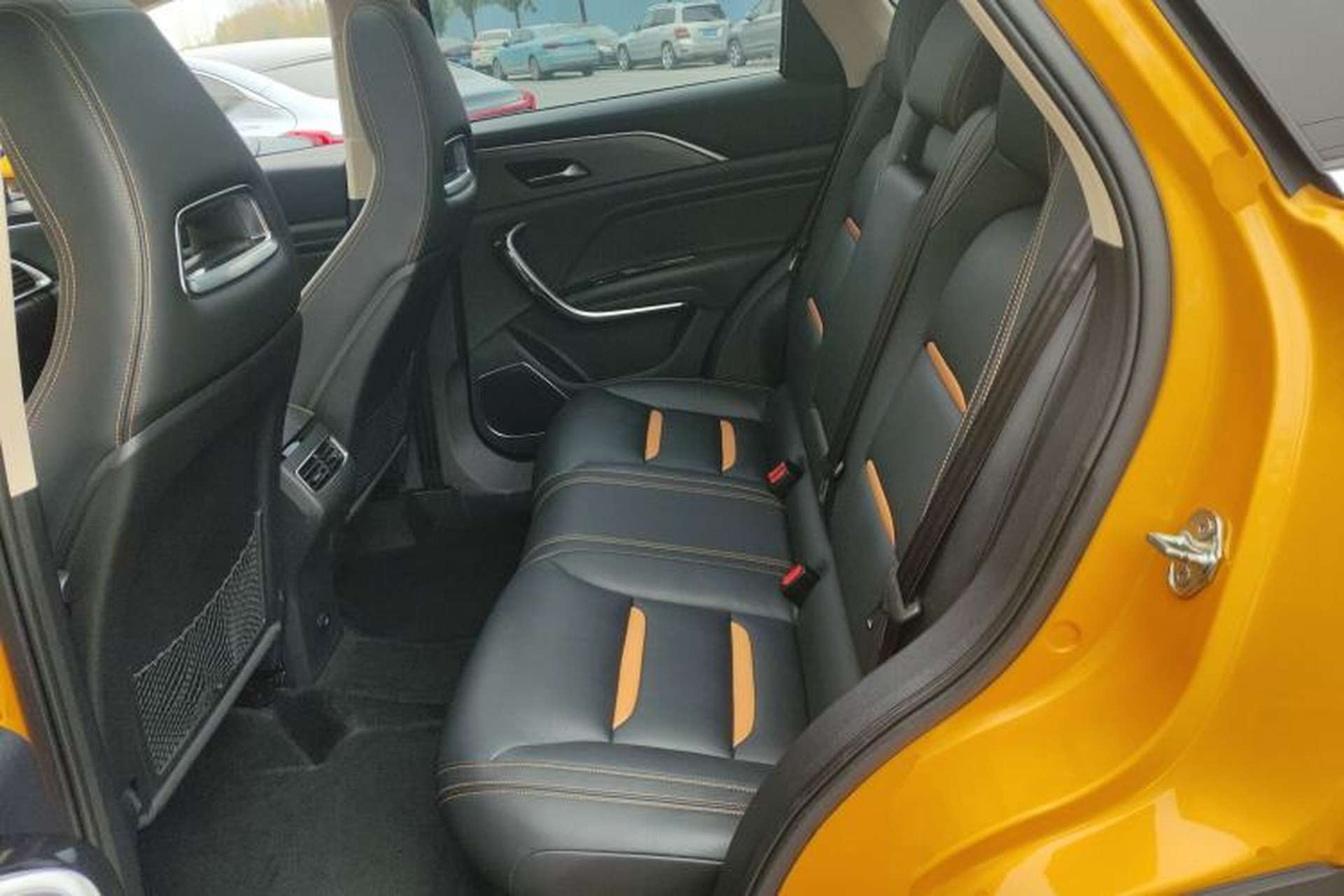Used Bestune T77 2019 230 TID Automatic Prestige Version China VI Left Rear Seat