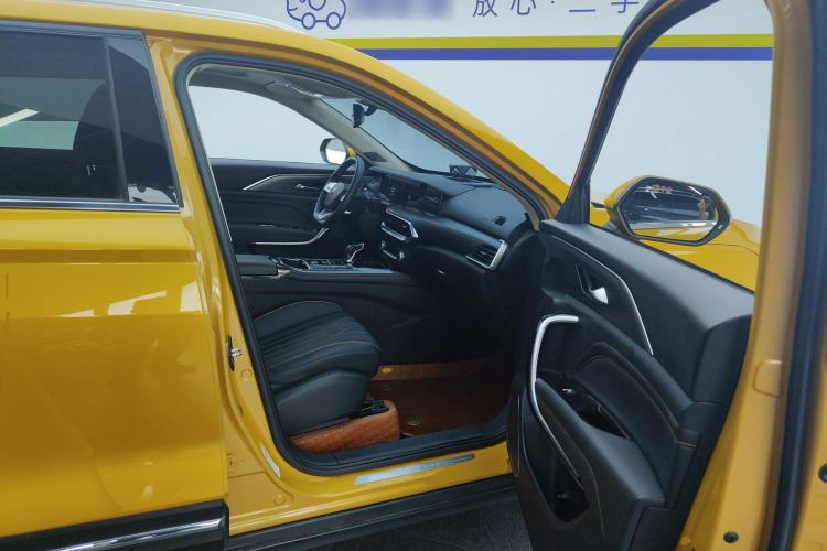 Used Bestune T77 2021 PRO 280 TID Automatic Prestige Model Right Front Seat