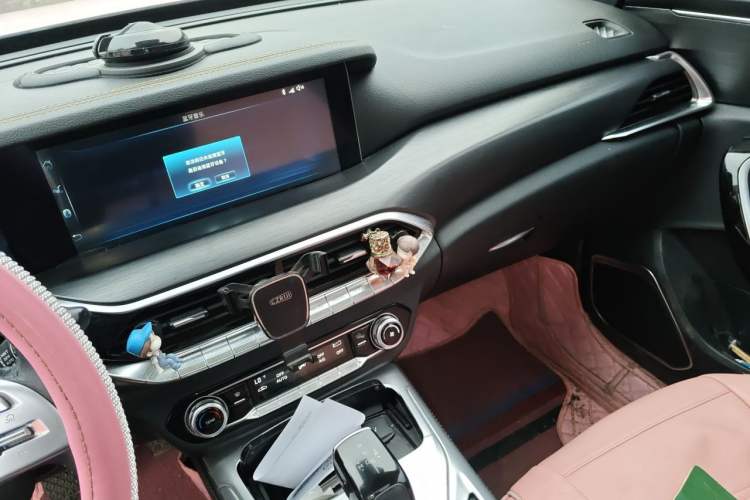 Used Bestune T77 2019 230 TID Automatic Prestige Version China V Emission Standard Audio And AC Panel