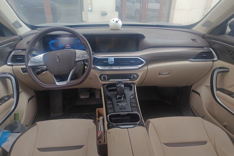 Used Bestune T77 2019 230 TID Automatic Prestige Version China VI Emission Standard Center Console