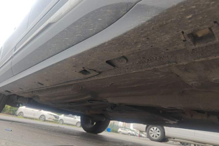 Used Bestune T77 2019 230 TID Automatic Prestige Version China VI Emission Standard Chassis Front Right